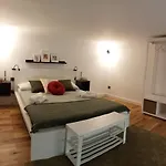 Ariula Home